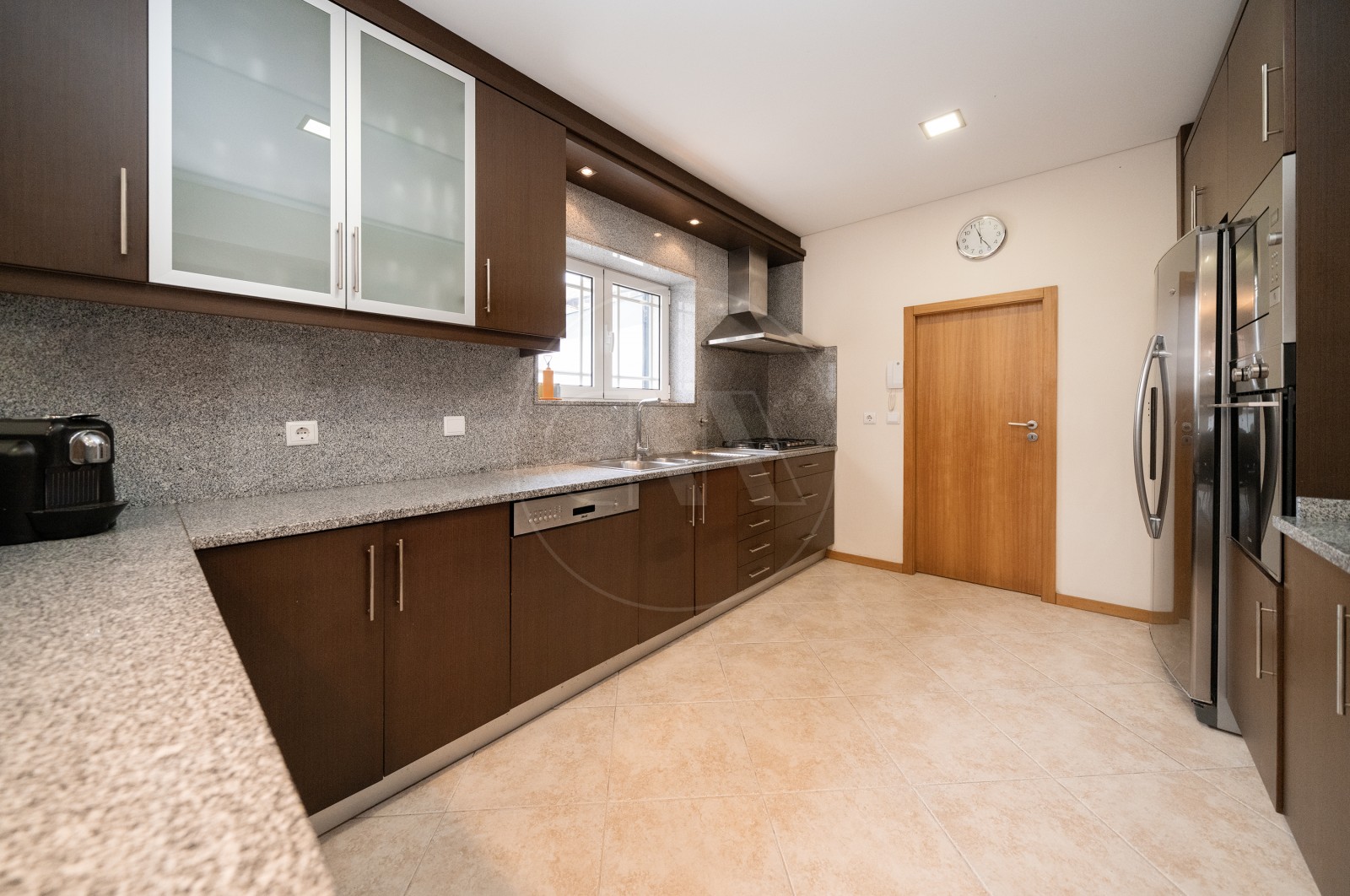 Moradia T6 para Venda em Braga (São José de São Lázaro e São João do Souto), Braga, Braga - Cozinha (Imagem 3)