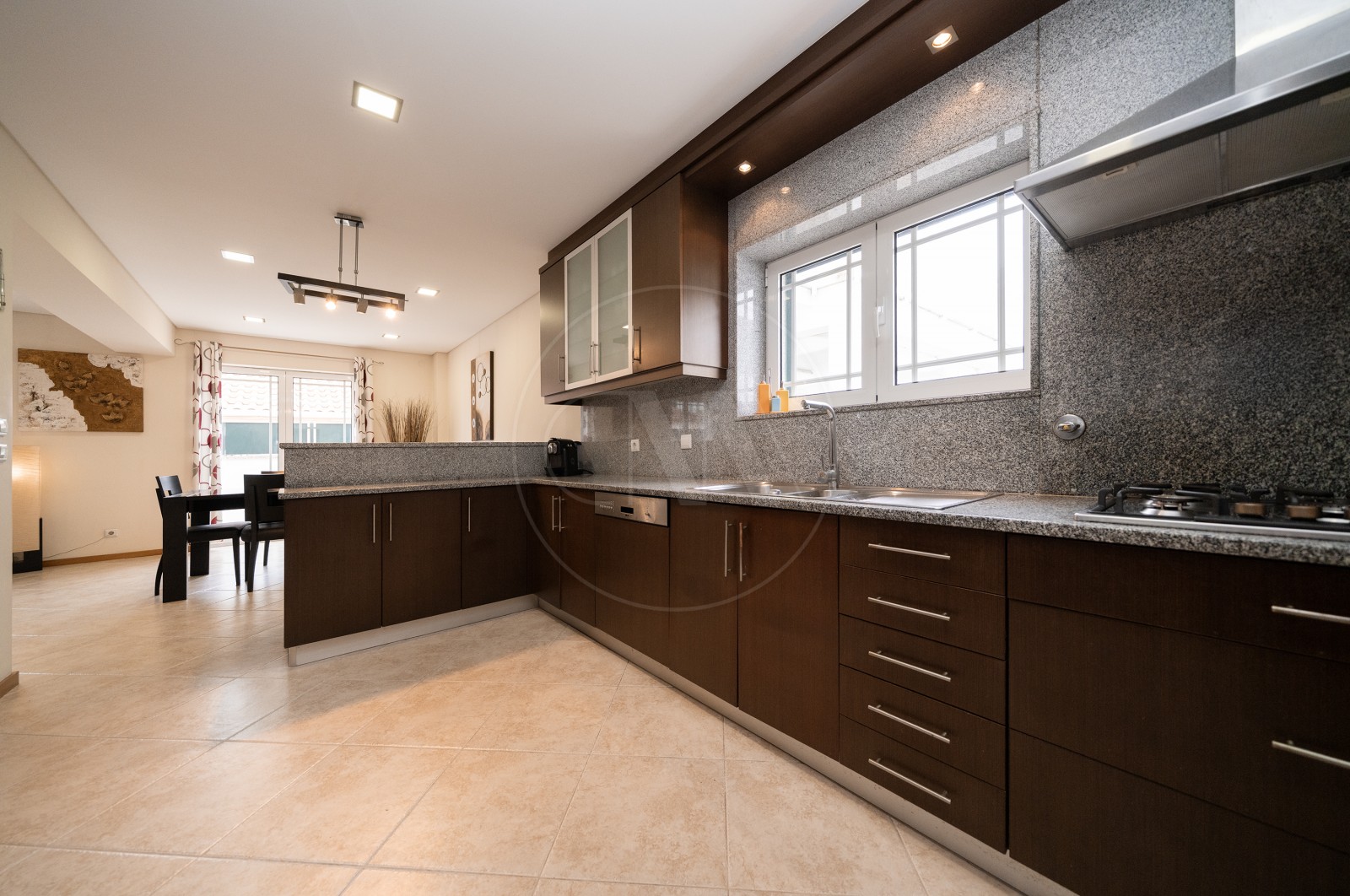 Moradia T6 para Venda em Braga (São José de São Lázaro e São João do Souto), Braga, Braga - Cozinha (Imagem 2)