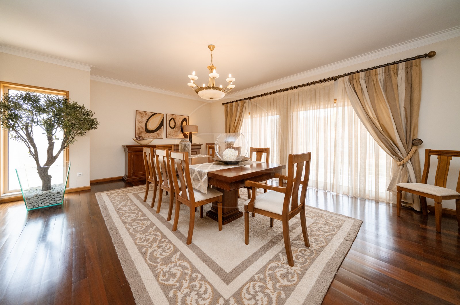 Moradia T5 para Venda em Este (São Pedro e São Mamede), Braga, Braga - Sala de jantar (Imagem 1)