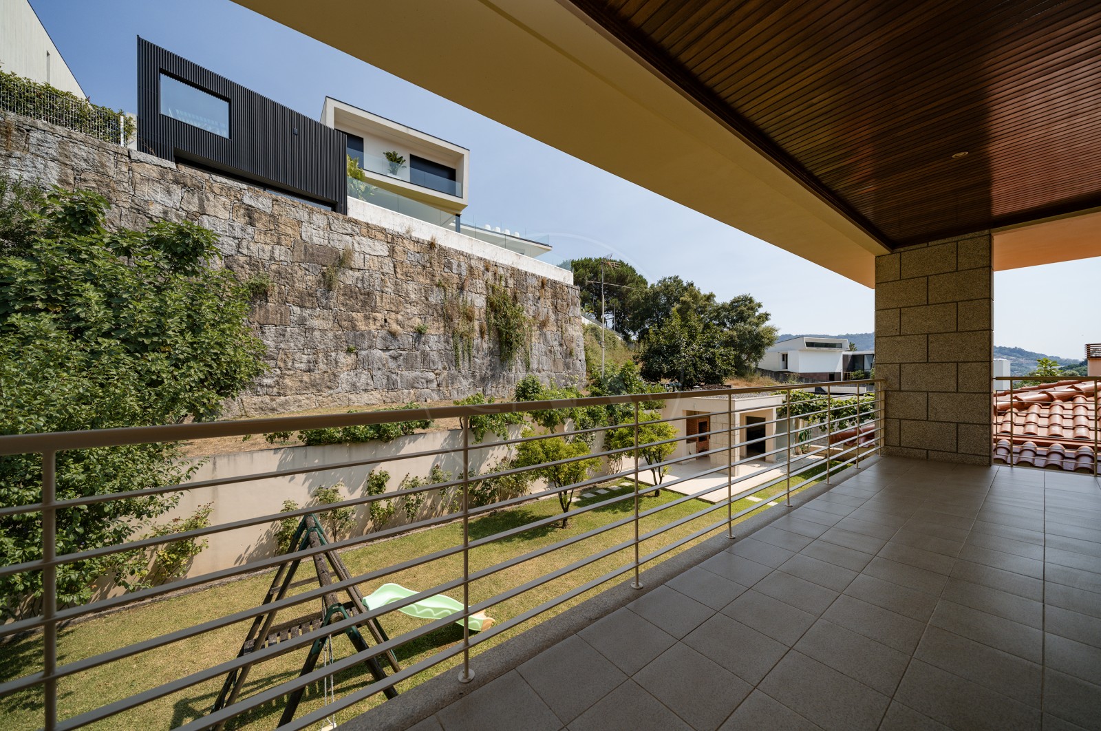 Moradia T5 para Venda em Este (São Pedro e São Mamede), Braga, Braga - Varanda (Imagem 1)