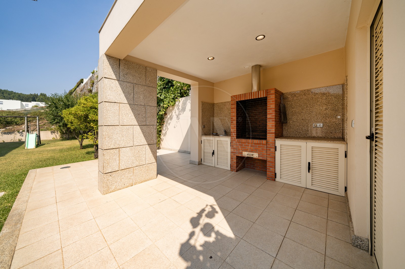 Moradia T5 para Venda em Este (São Pedro e São Mamede), Braga, Braga - Quintal/Jardim (Imagem 3)