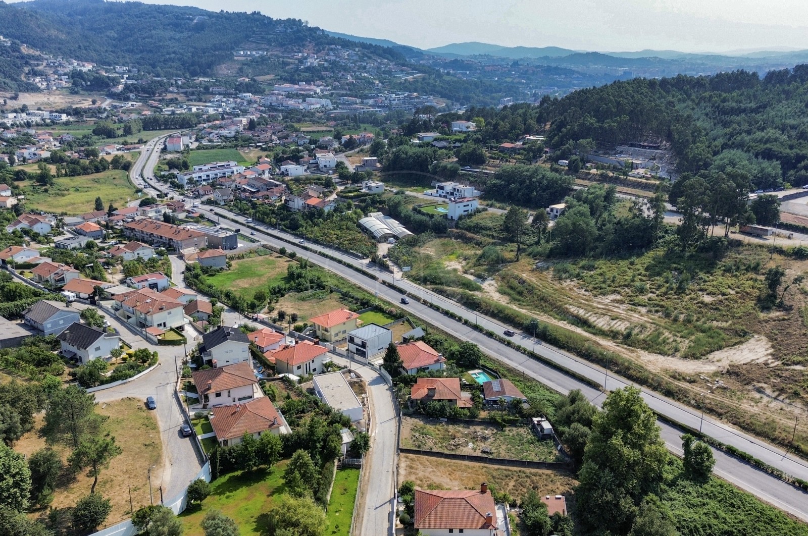 Moradia T5 para Venda em Este (São Pedro e São Mamede), Braga, Braga - Área envolvente (Imagem 3)