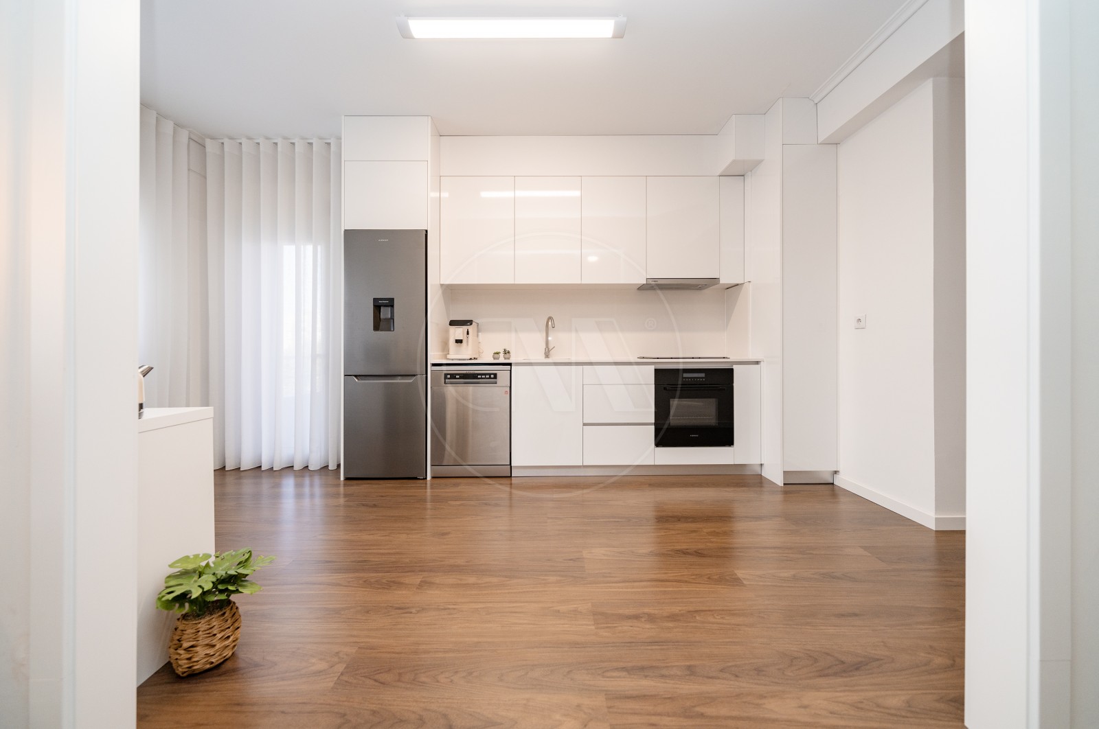 Apartamento T2 para Venda em Braga (Maximinos, Sé e Cividade), Braga, Braga - Cozinha (Imagem 2)
