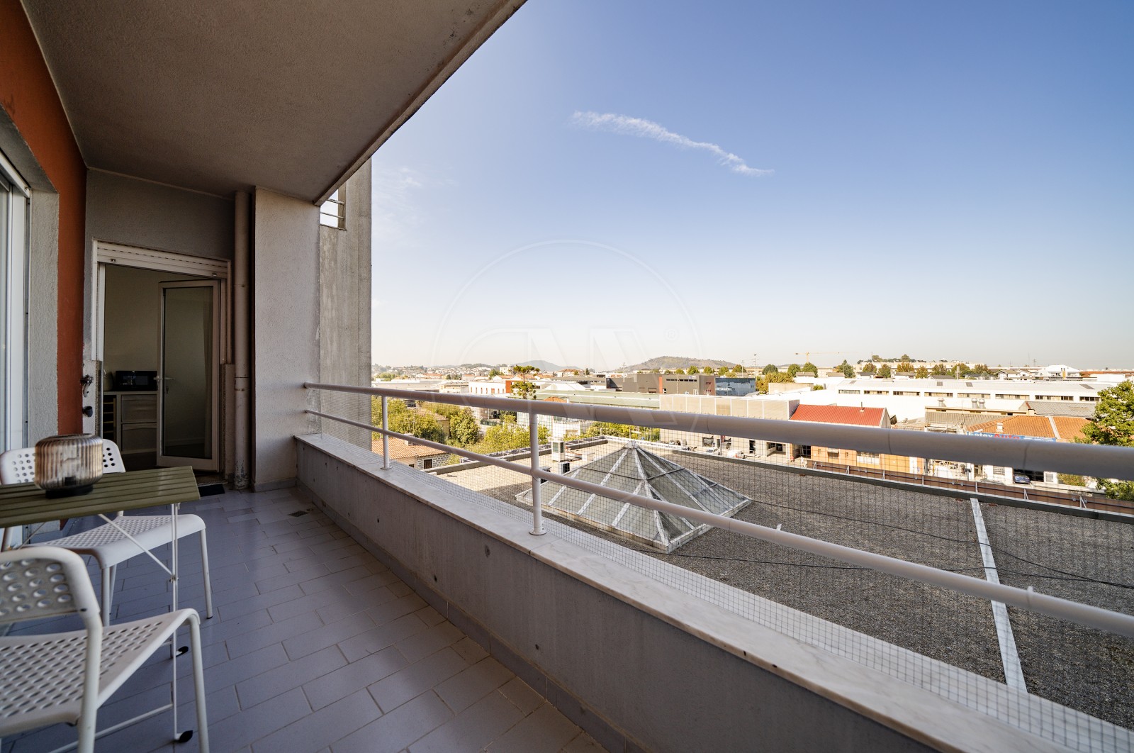 Apartamento T2 para Venda em Braga (Maximinos, Sé e Cividade), Braga, Braga - Varanda (Imagem 2)