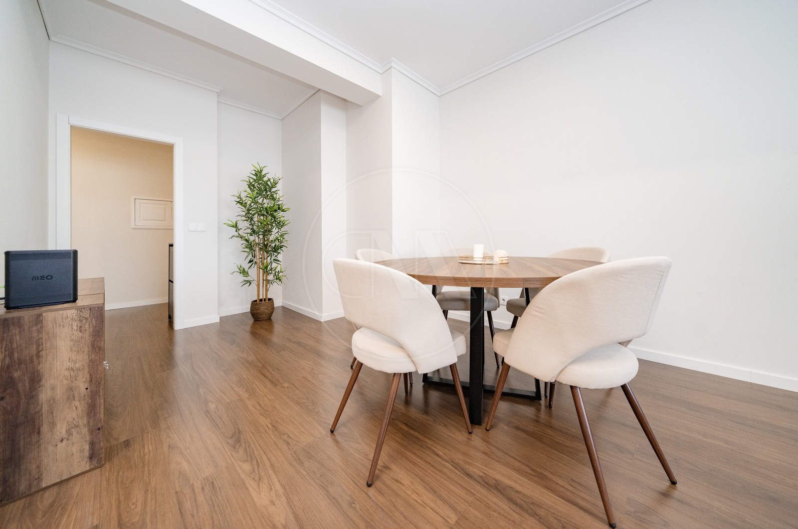 Apartamento T2 para Venda em Braga (Maximinos, Sé e Cividade), Braga, Braga - Sala (Imagem 3)