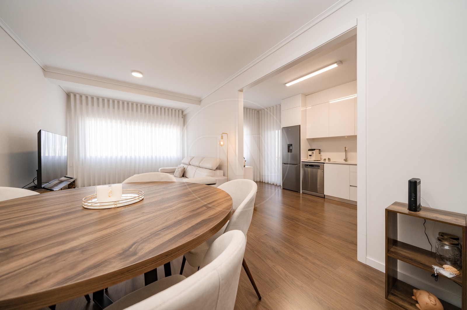 Apartamento T2 para Venda em Braga (Maximinos, Sé e Cividade), Braga, Braga - Sala (Imagem 5)