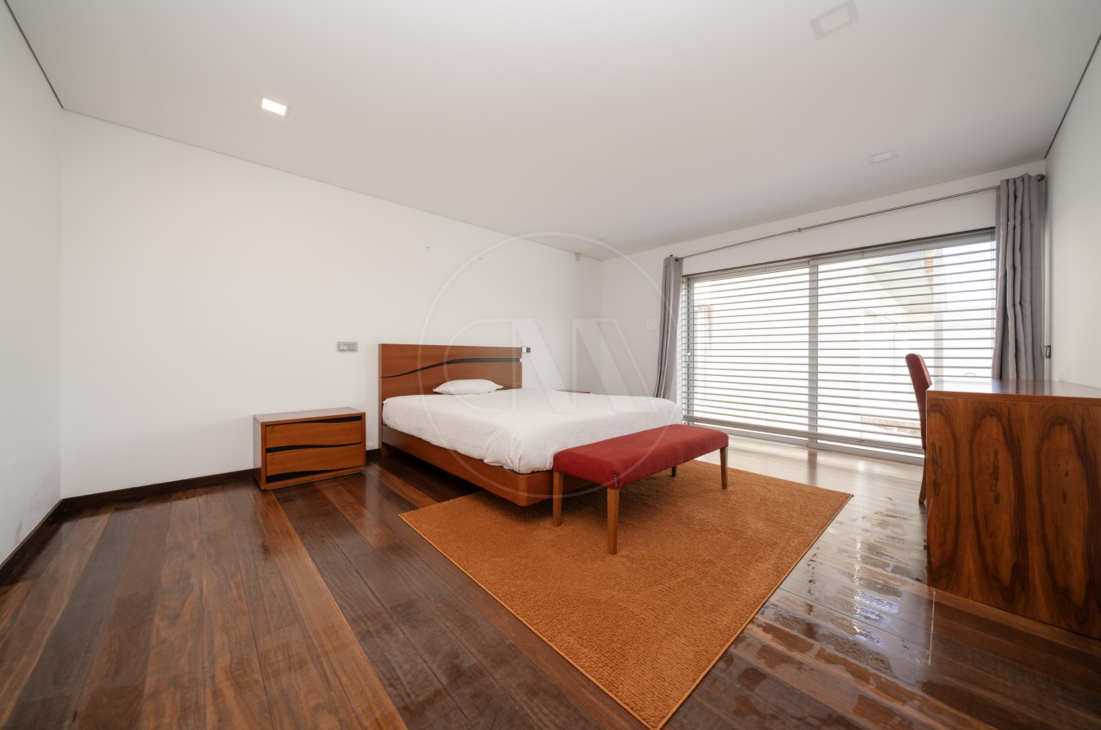 House T4+1 for For sale in Sande Vila Nova e Sande São Clemente, Guimarães, Braga - Suite (Imagem 2)