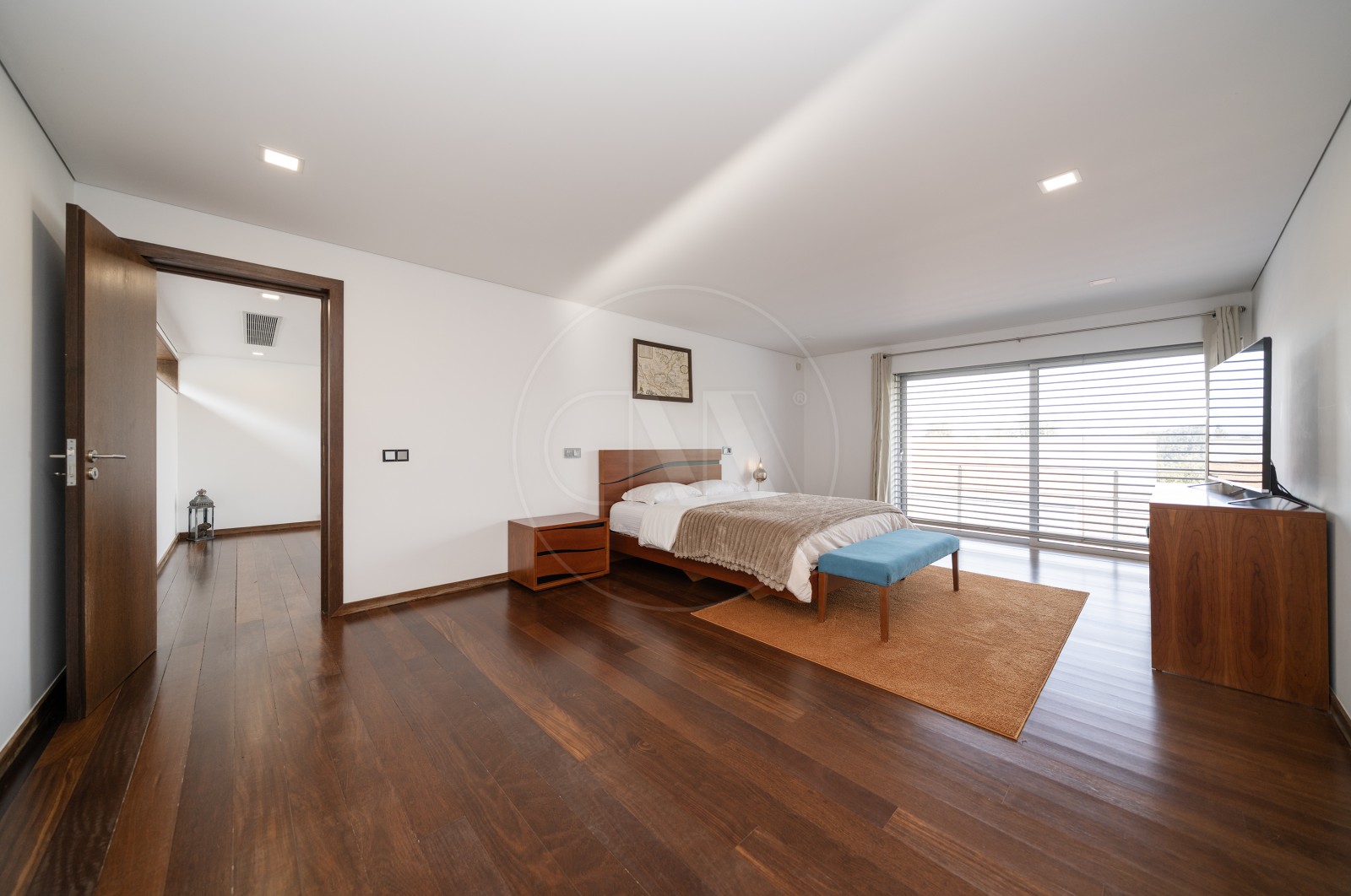 House T4+1 for For sale in Sande Vila Nova e Sande São Clemente, Guimarães, Braga - Suite (Imagem 1)