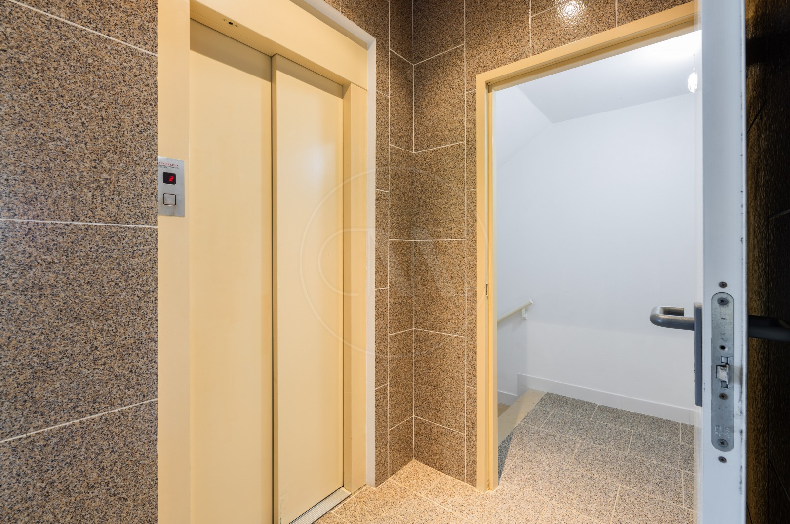 Apartamento T3 para Venda em Nogueira, Fraião e Lamaçães, Braga, Braga - Áreas comuns (Imagem 1)