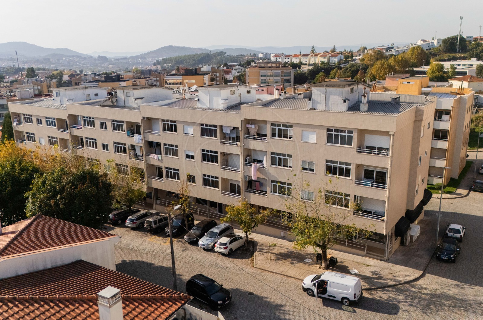 Apartamento T3 para Venda em Nogueira, Fraião e Lamaçães, Braga, Braga - Área envolvente (Imagem 2)