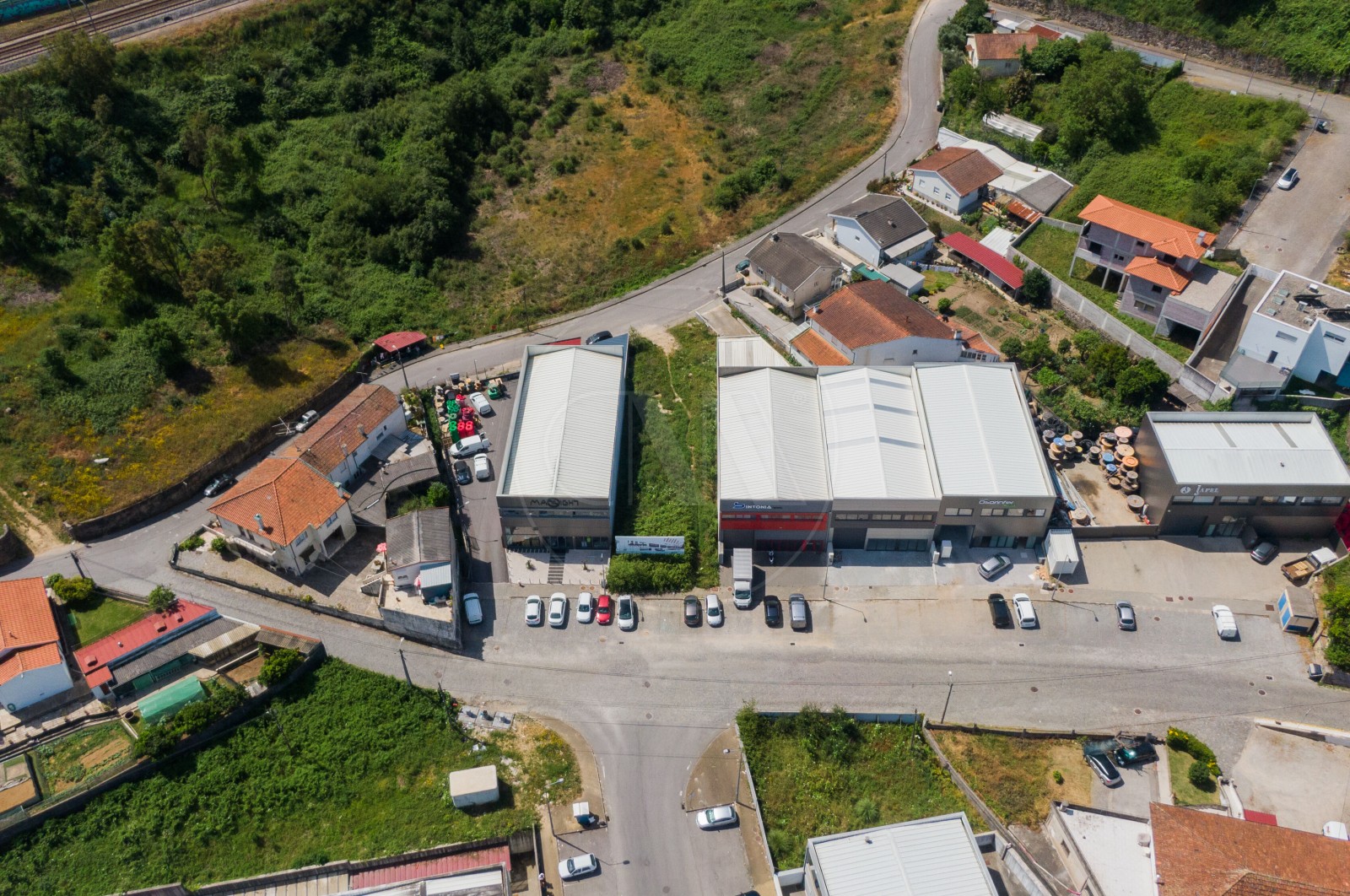 Land Industrial for For sale in Ferreiros e Gondizalves, Braga, Braga - Área envolvente (Imagem 10)