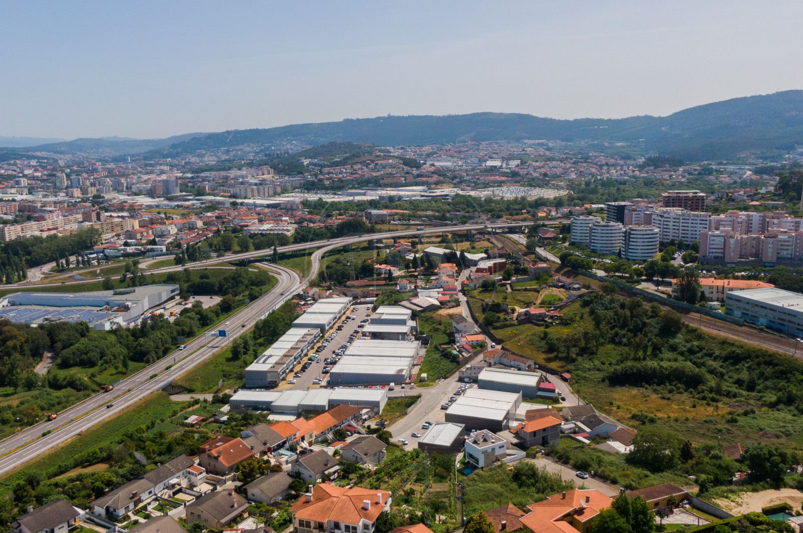 Land Industrial for For sale in Ferreiros e Gondizalves, Braga, Braga - Áreas comuns (Imagem 1)