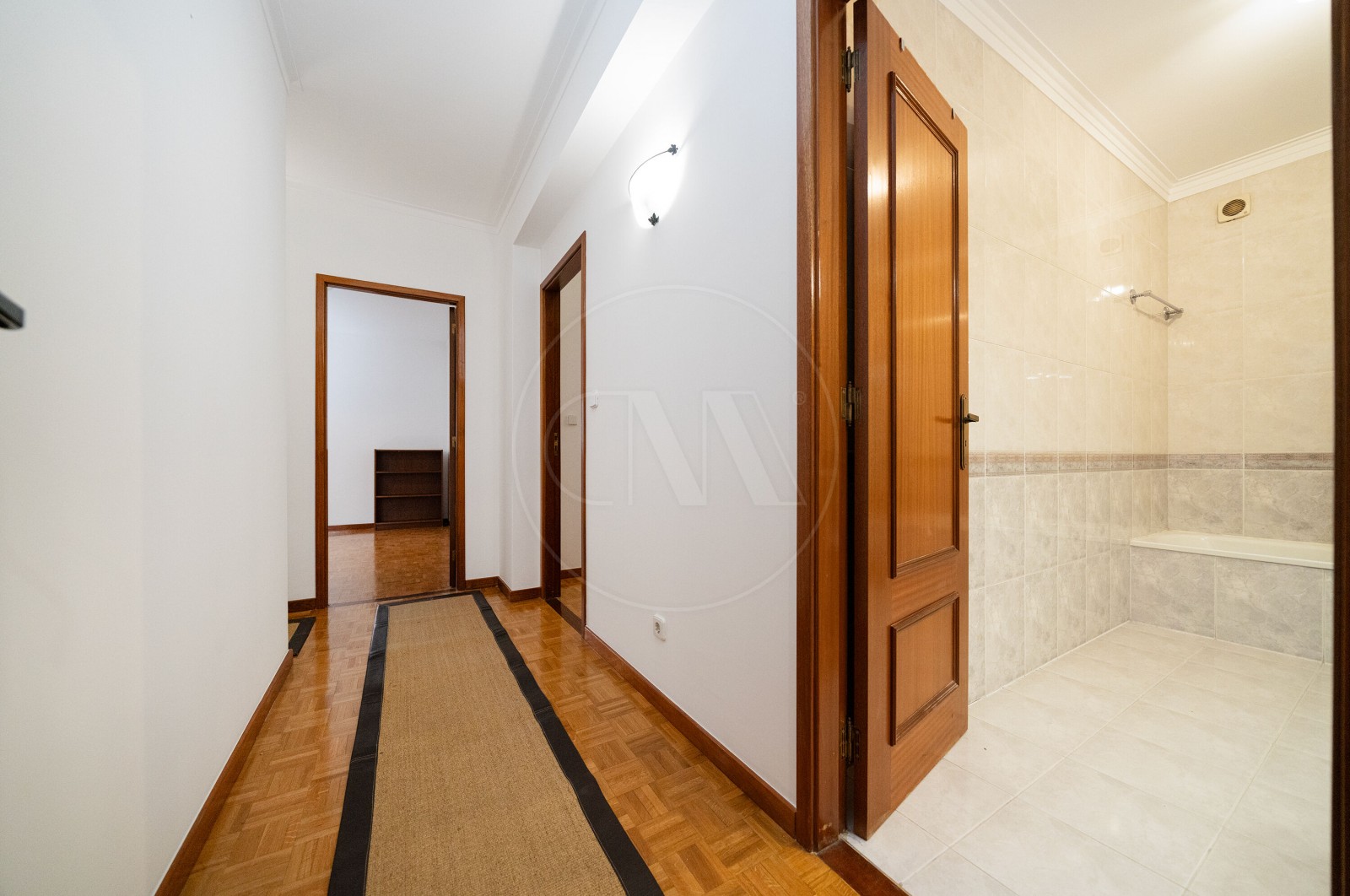 Apartment T3 for For sale in Braga (São Vicente), Braga, Braga - Corredor (Imagem 2)