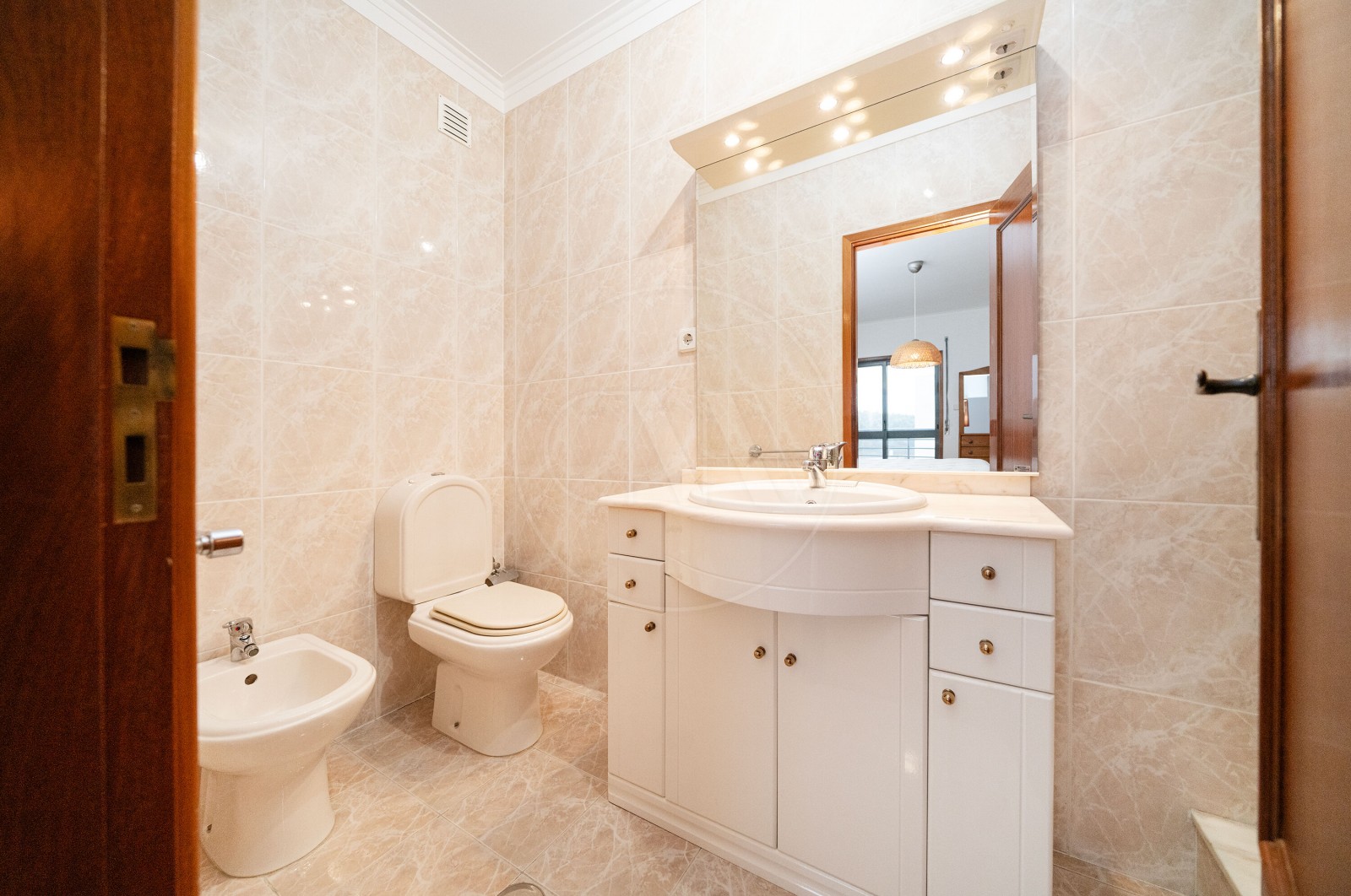 Apartment T3 for For sale in Braga (São Vicente), Braga, Braga - Casa de banho (Imagem 2)