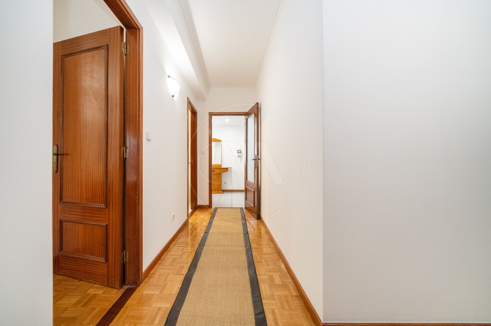 Apartment T3 for For sale in Braga (São Vicente), Braga, Braga - Corredor (Imagem 4)