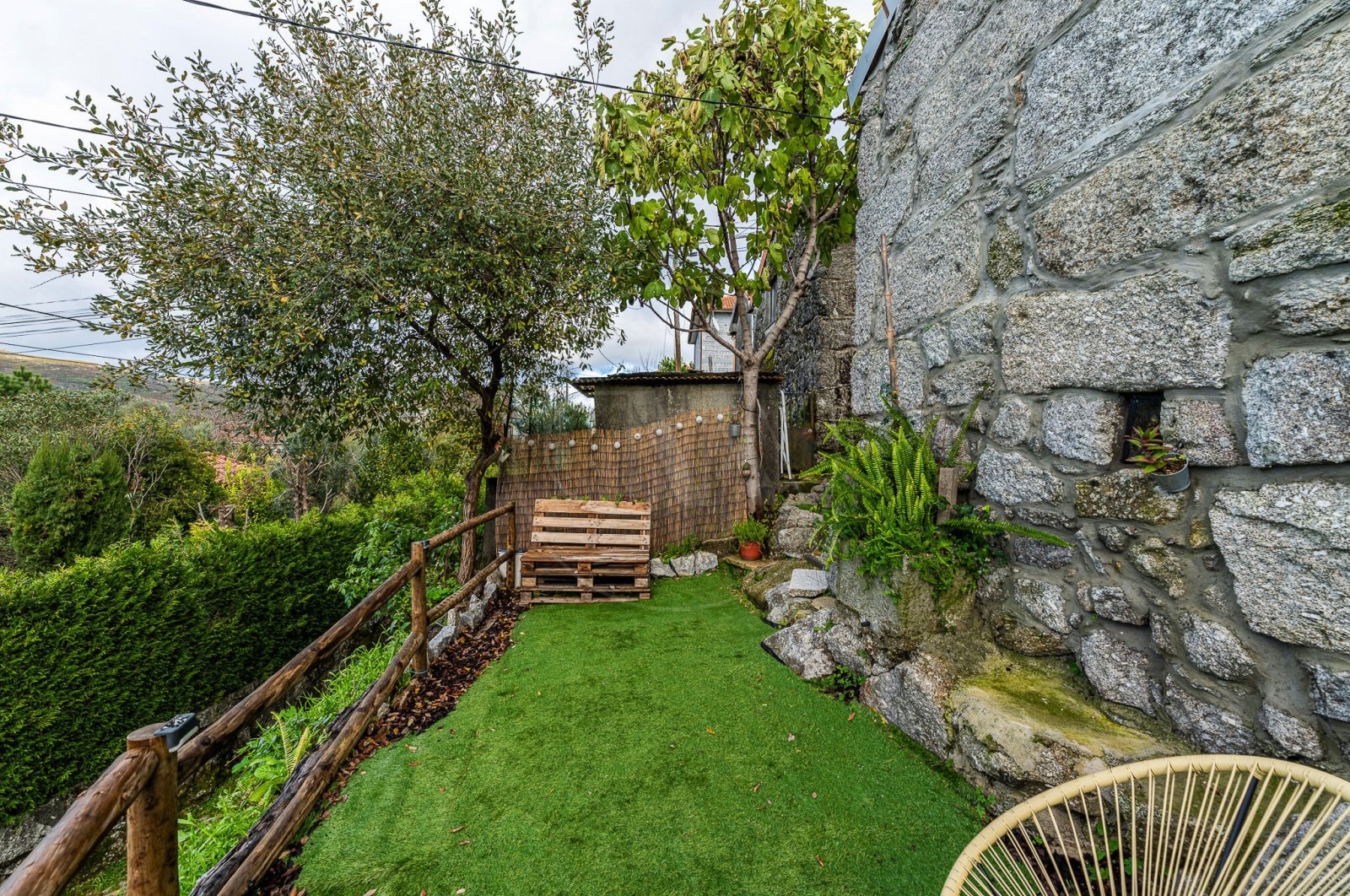 Moradia T1 para Venda em Aboim, Felgueiras, Gontim e Pedraído, Fafe, Braga - Quintal/Jardim (Imagem 4)