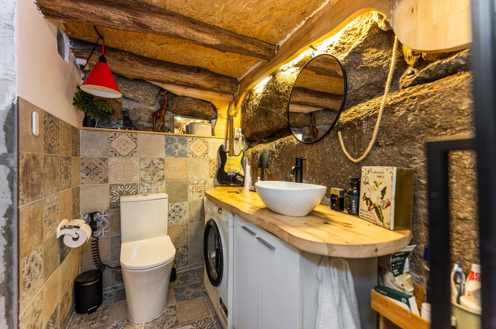 Moradia T1 para Venda em Aboim, Felgueiras, Gontim e Pedraído, Fafe, Braga - Casa de banho (Imagem 1)