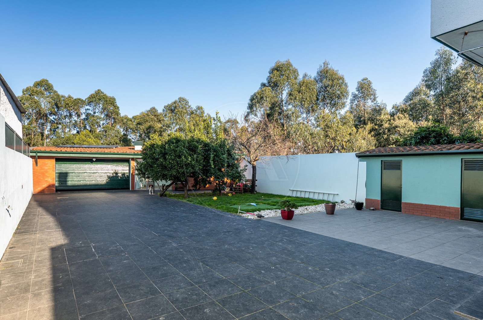 House T4 for For sale in Covelas, Trofa, Porto - Terraço (Imagem 2)