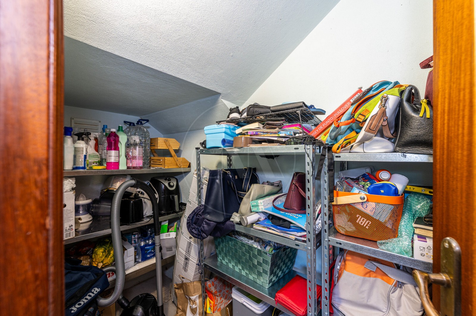 House T4 for For sale in Covelas, Trofa, Porto - Arrecadação/Anexo (Imagem 1)