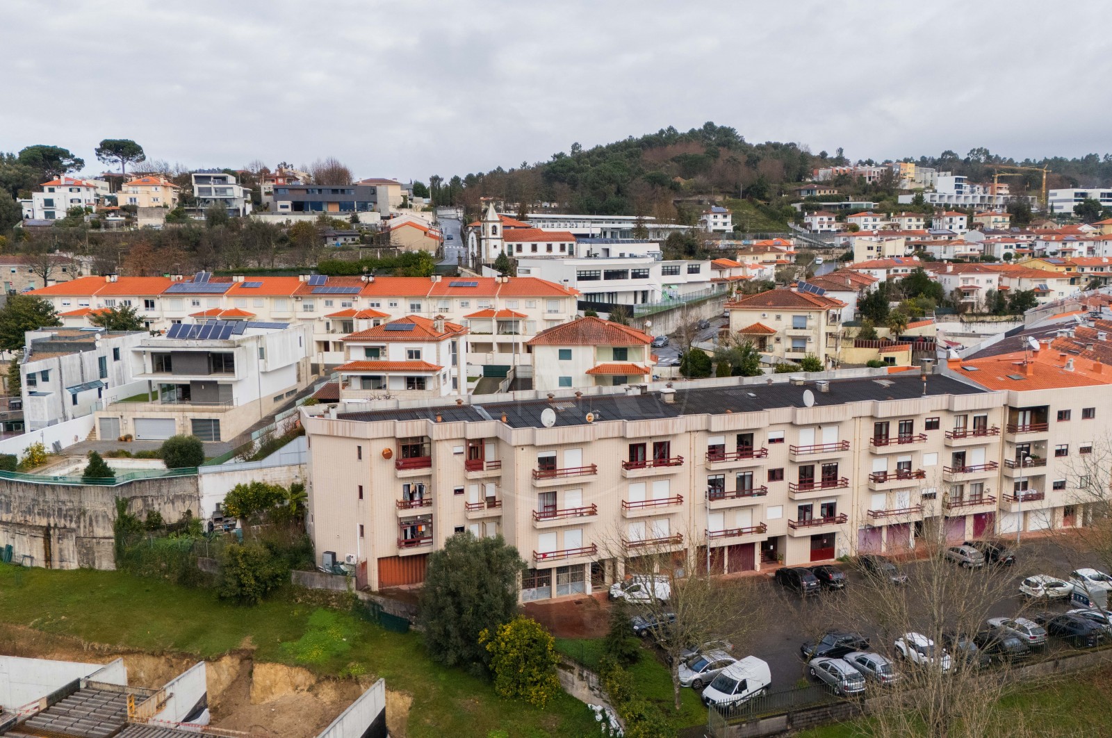 Apartamento T2 para Venda em Gualtar, Braga, Braga - Área envolvente (Imagem 1)