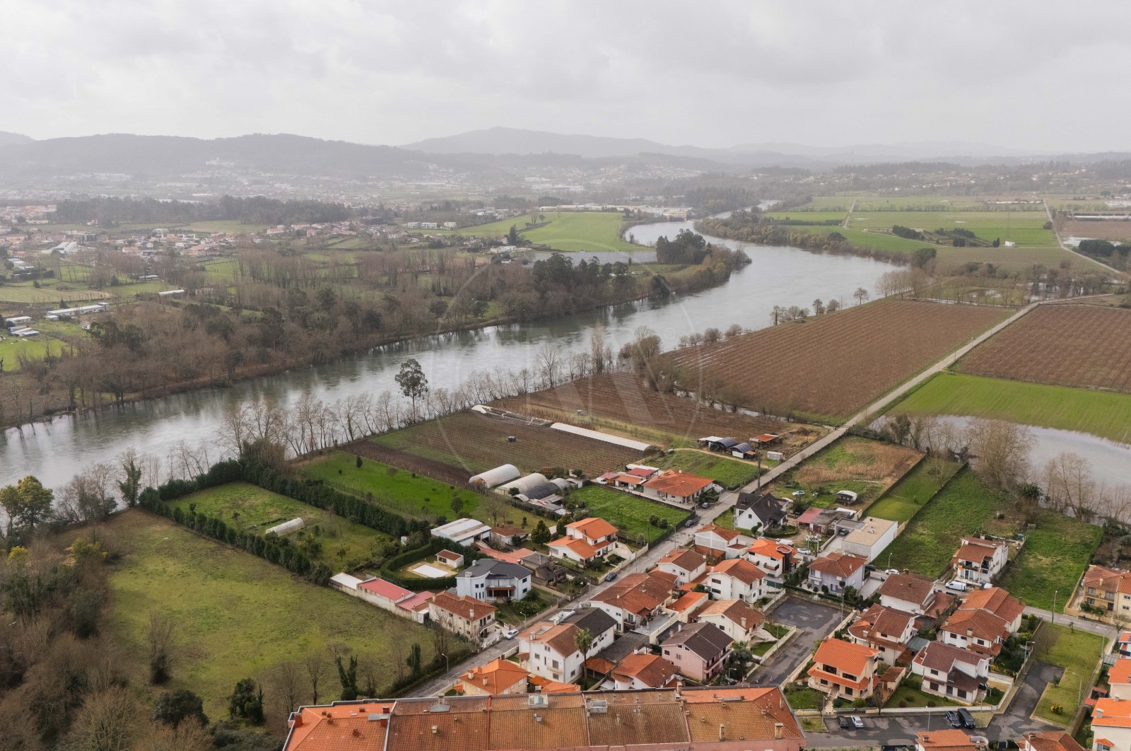 Land Urban for For sale in Vila de Prado, Vila Verde, Braga - Área envolvente (Imagem 10)