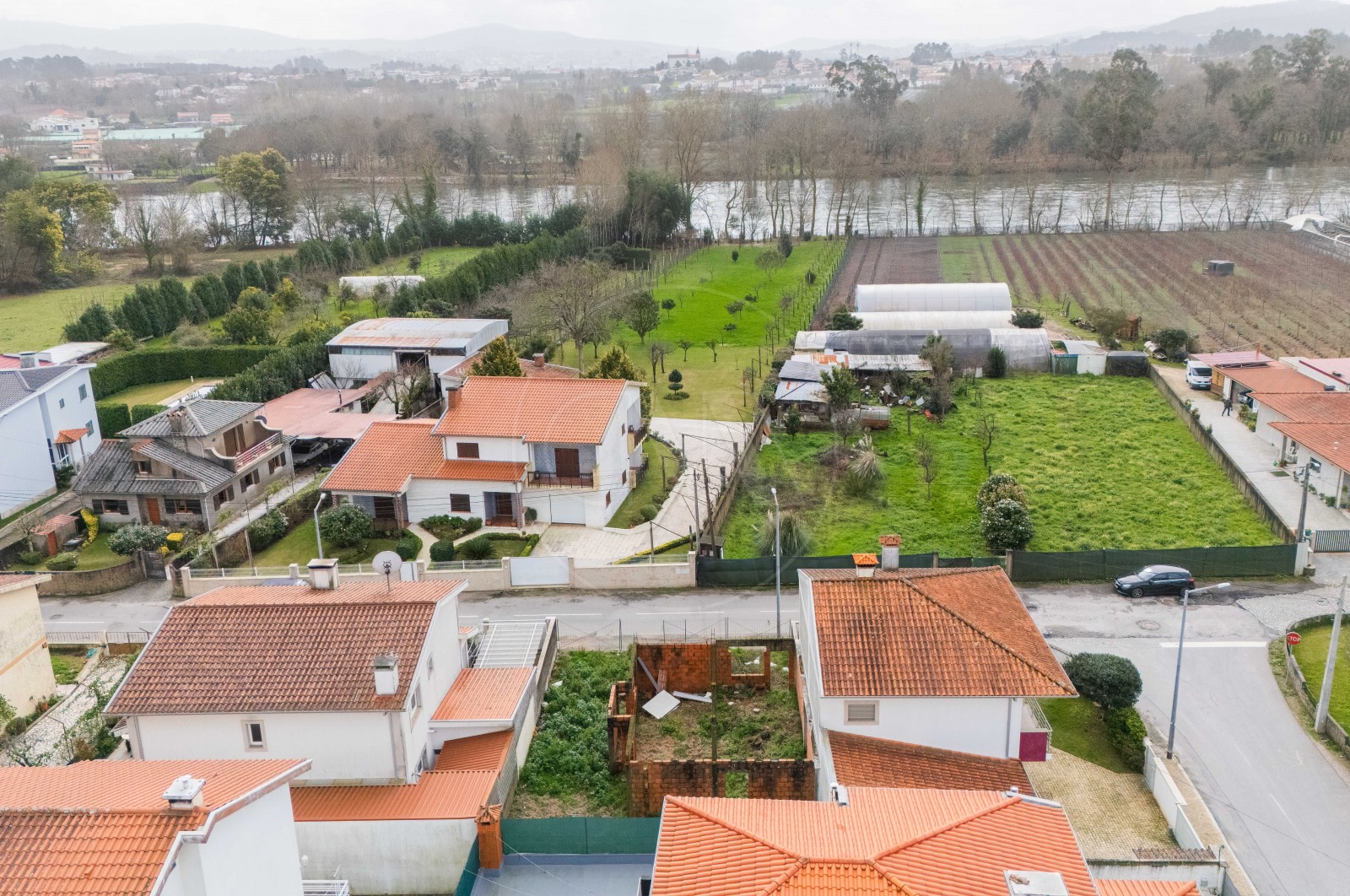Land Urban for For sale in Vila de Prado, Vila Verde, Braga - Área envolvente (Imagem 18)