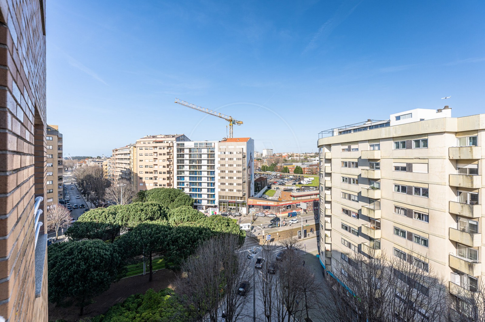 Apartamento T3 para Venda em Matosinhos e Leça da Palmeira, Matosinhos, Porto - Varanda (Imagem 4)