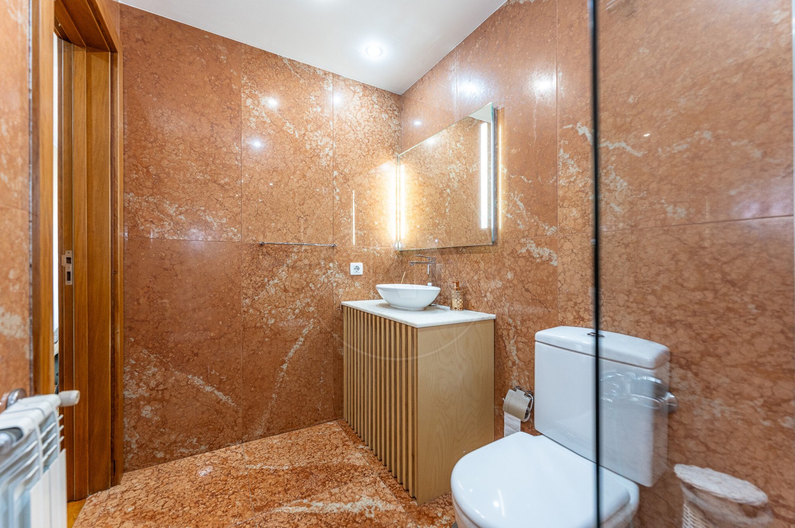 Apartamento T3 para Venda em Matosinhos e Leça da Palmeira, Matosinhos, Porto - Casa de banho (Imagem 2)