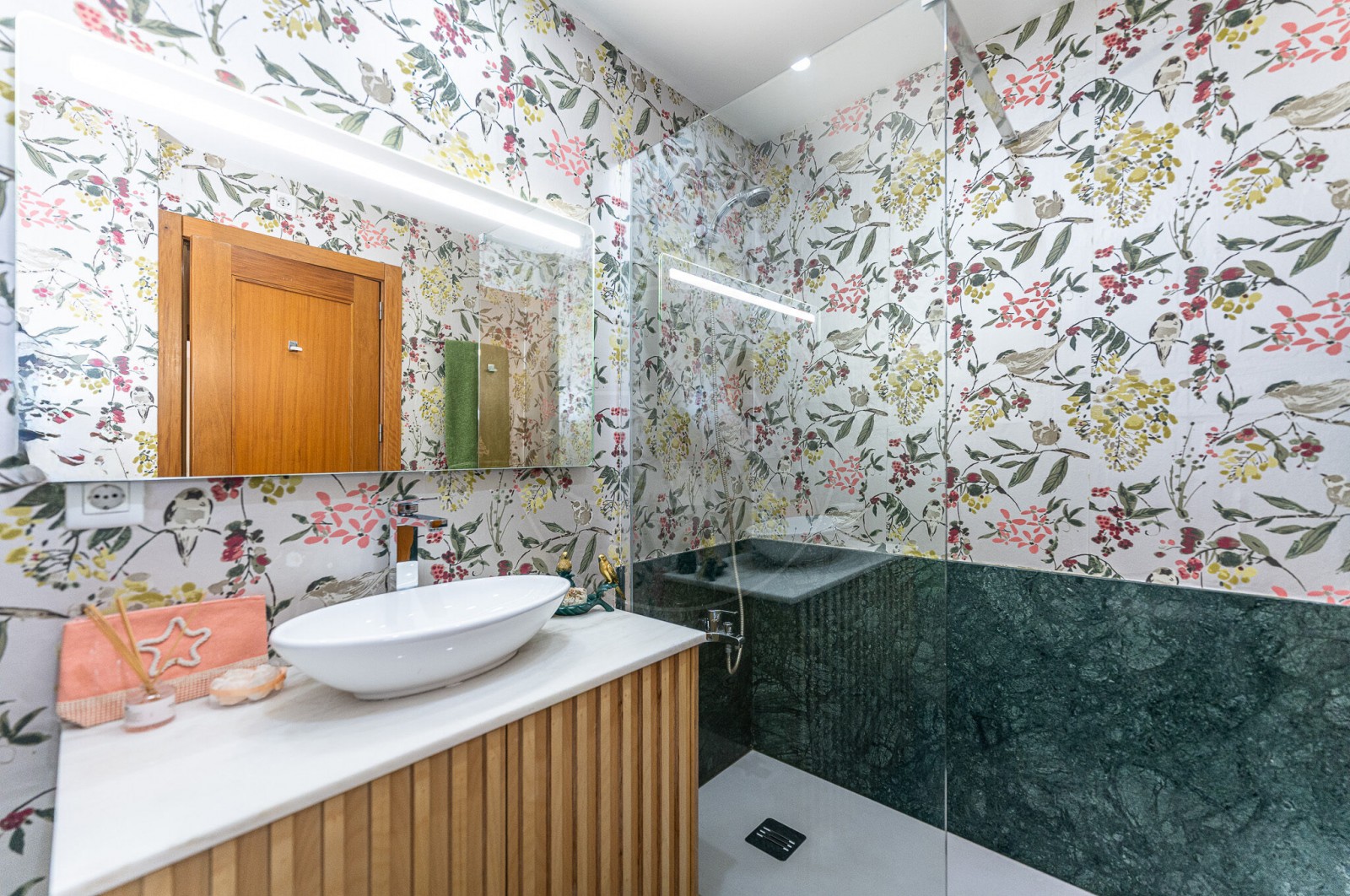 Apartamento T3 para Venda em Matosinhos e Leça da Palmeira, Matosinhos, Porto - Casa de banho (Imagem 4)