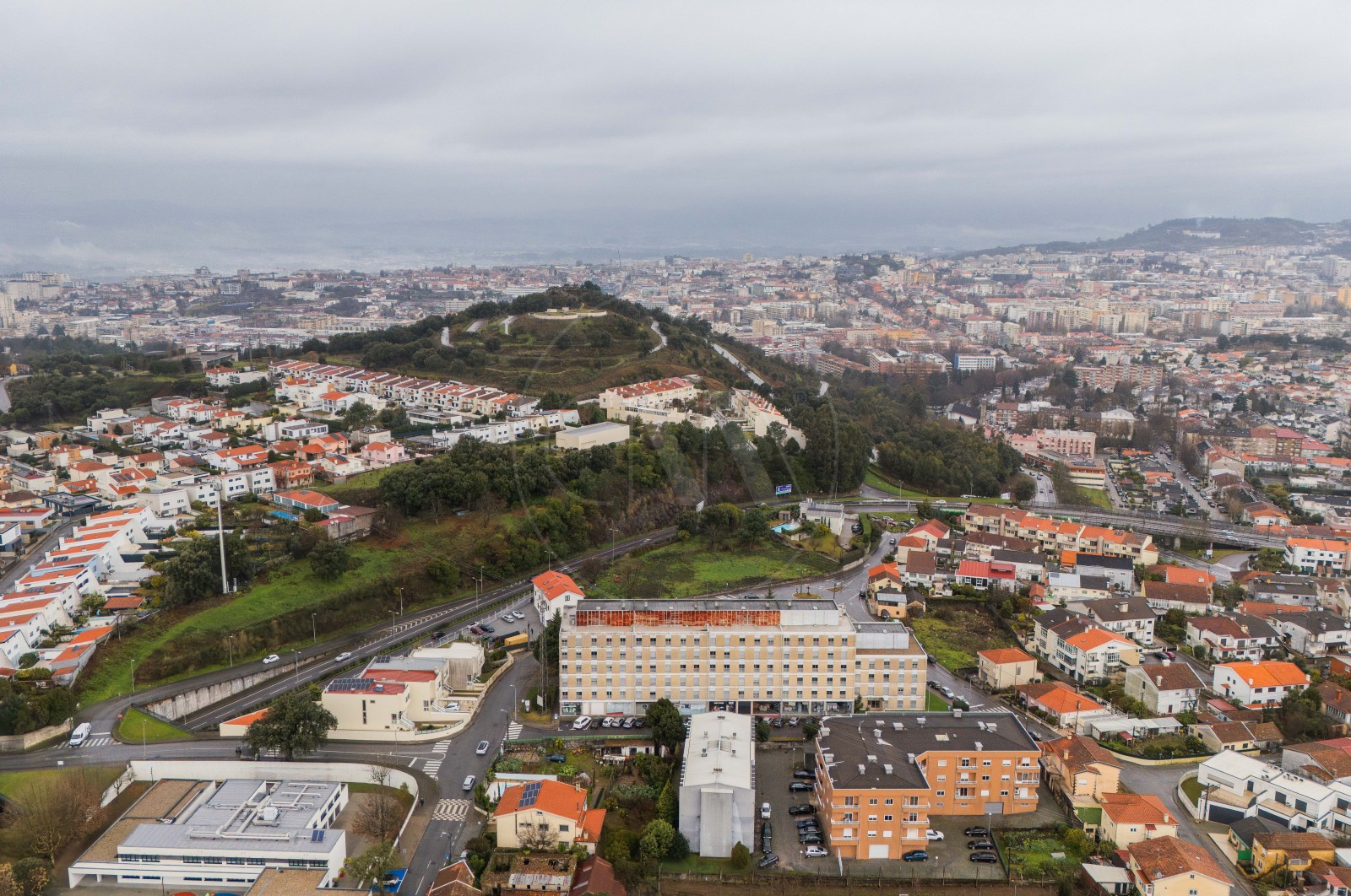 Apartment T3 for For sale in Nogueira, Fraião e Lamaçães, Braga, Braga - Área envolvente (Imagem 17)