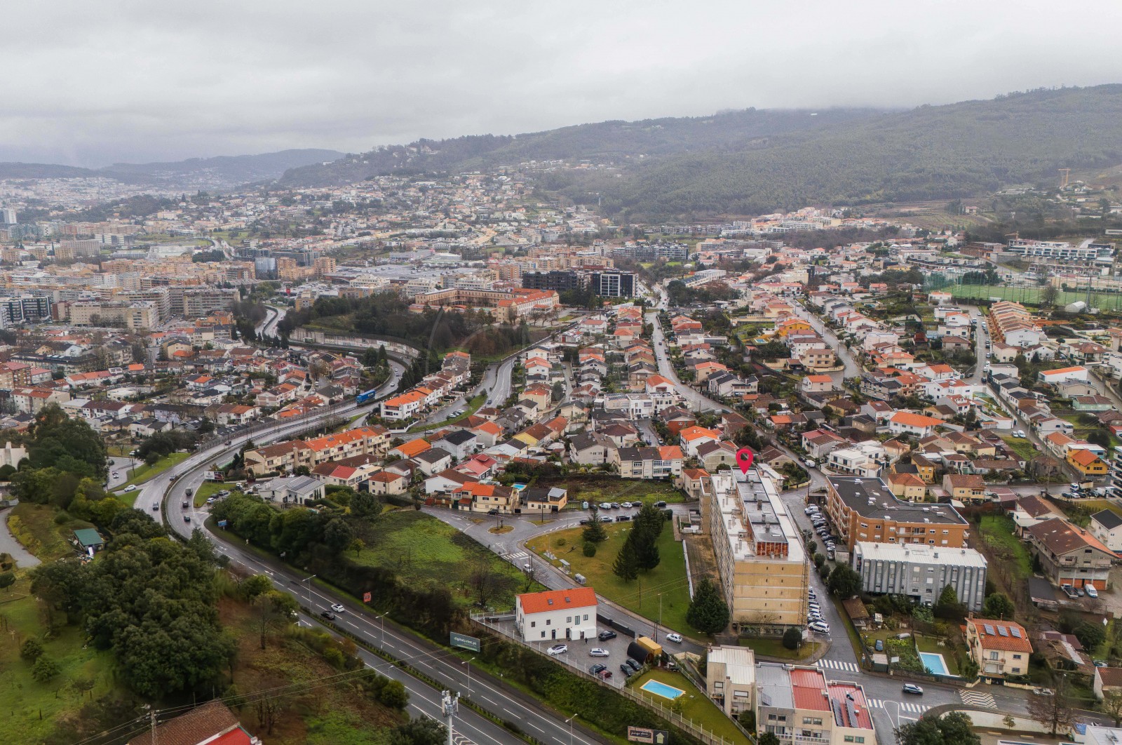 Apartment T3 for For sale in Nogueira, Fraião e Lamaçães, Braga, Braga - Área envolvente (Imagem 37)