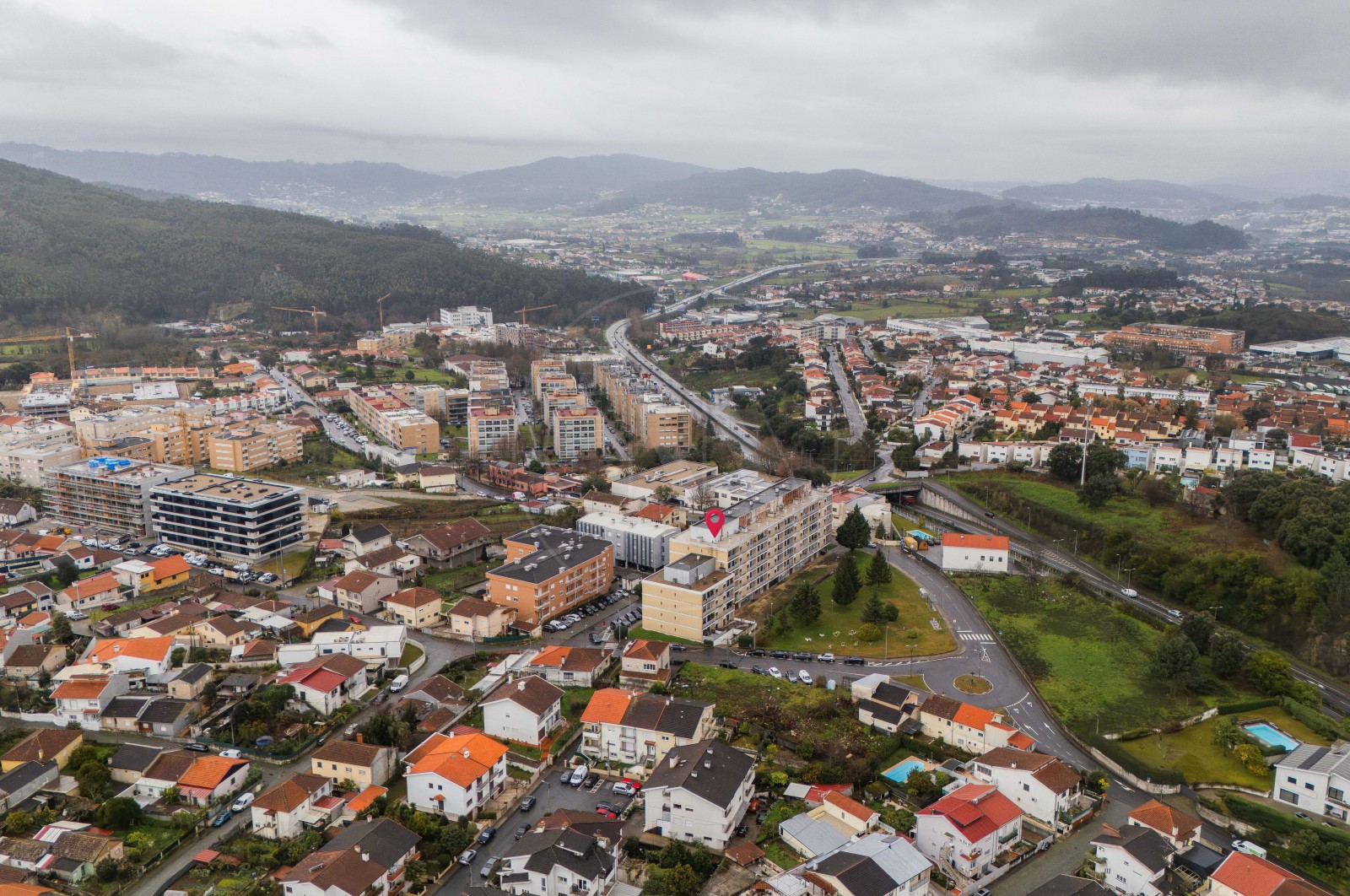 Apartment T3 for For sale in Nogueira, Fraião e Lamaçães, Braga, Braga - Área envolvente (Imagem 38)