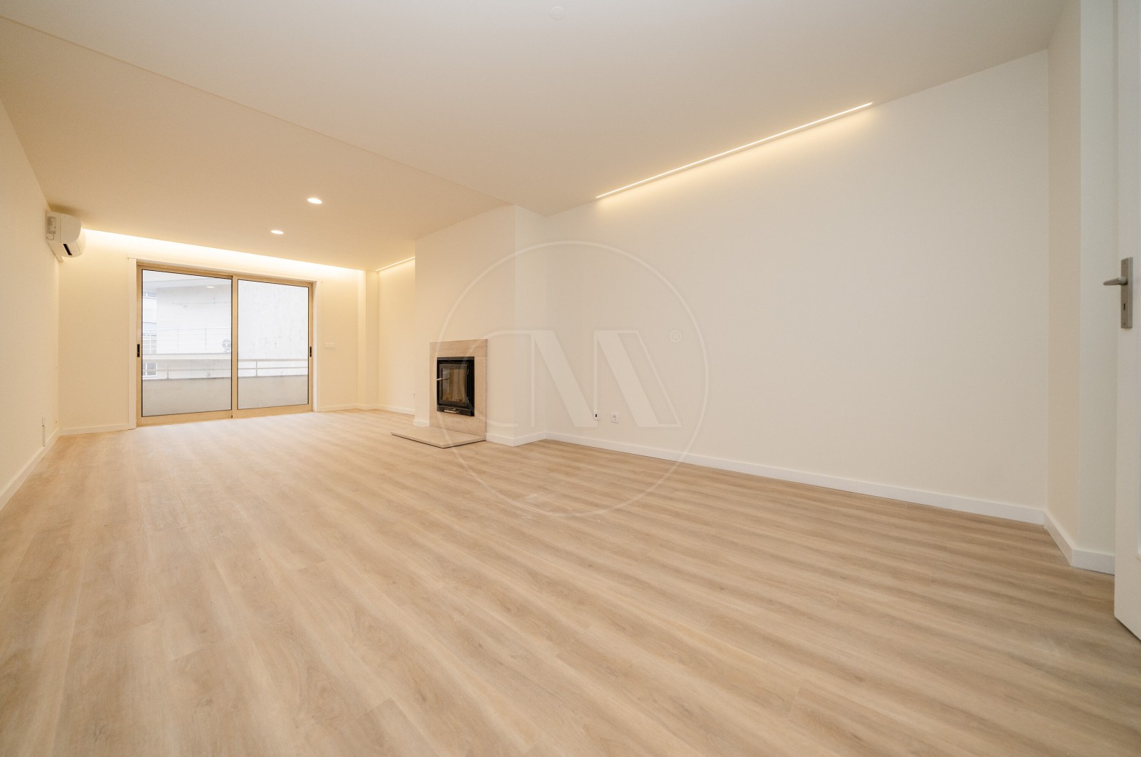 Apartment T2 for For sale in Real, Dume e Semelhe, Braga, Braga - Sala (Imagem 1)