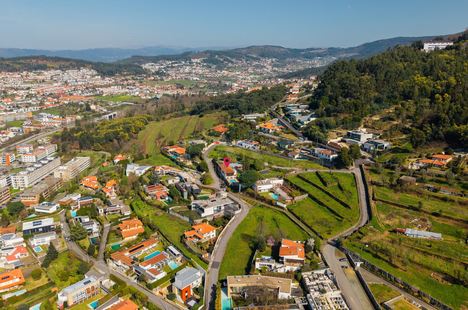 Moradia T5 para Venda em Nogueiró e Tenões, Braga, Braga - Área envolvente (Imagem 40)