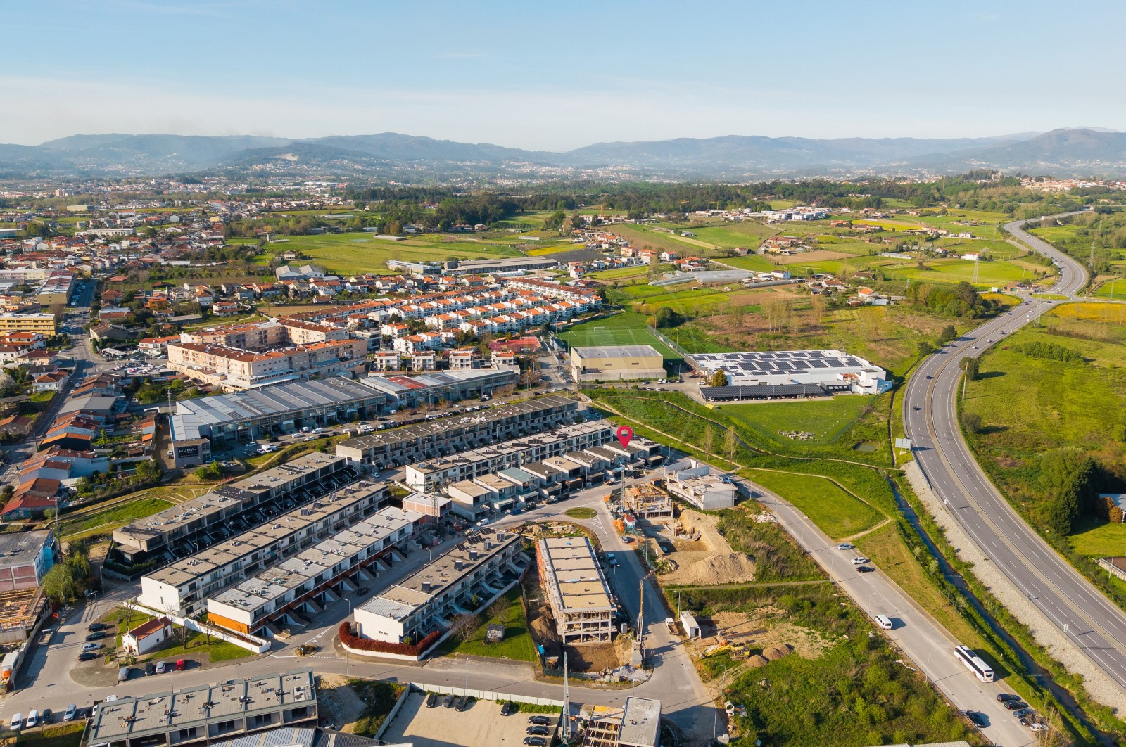 Moradia T3+1 para Venda em Merelim (São Pedro) e Frossos, Braga, Braga - Área envolvente (Imagem 27)