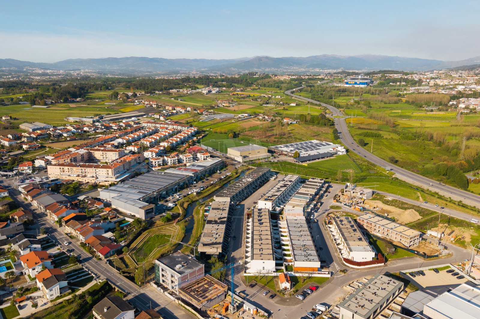 Moradia T3+1 para Venda em Merelim (São Pedro) e Frossos, Braga, Braga - Área envolvente (Imagem 28)