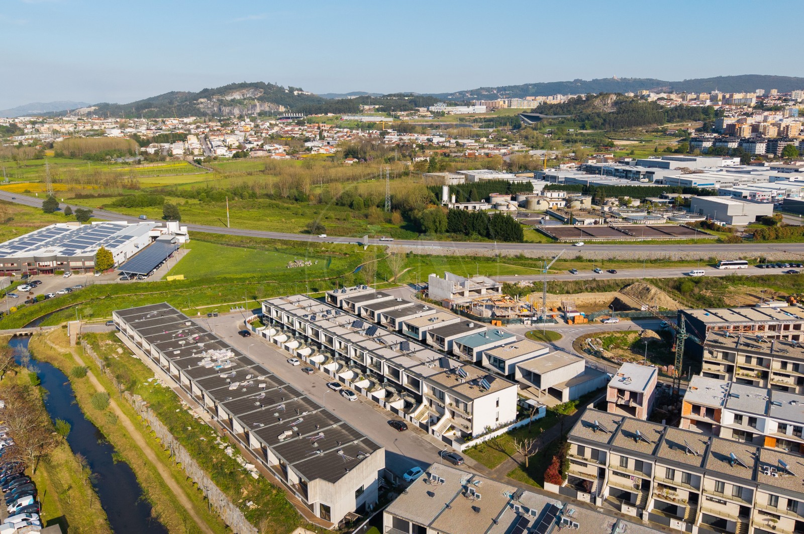 Moradia T3+1 para Venda em Merelim (São Pedro) e Frossos, Braga, Braga - Área envolvente (Imagem 29)