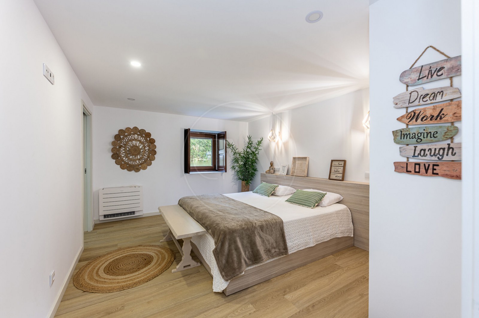 House T4 for For sale in Gondar e Orbacém, Caminha, Viana do Castelo - Quarto (Imagem 1)