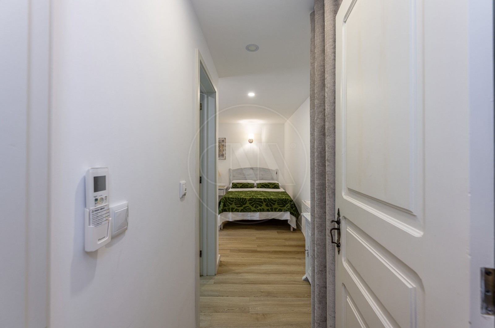 House T4 for For sale in Gondar e Orbacém, Caminha, Viana do Castelo - Corredor (Imagem 4)