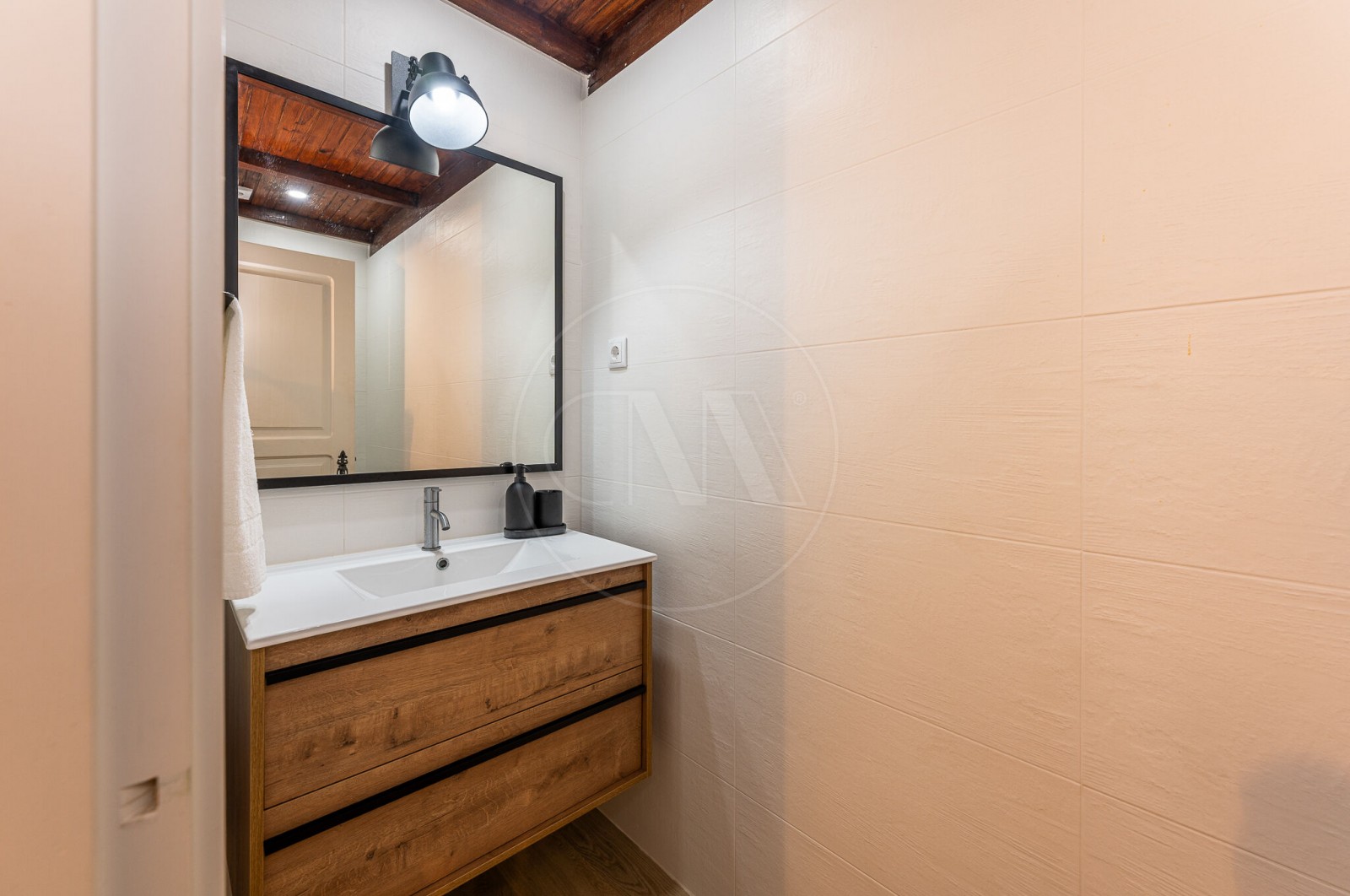 House T4 for For sale in Gondar e Orbacém, Caminha, Viana do Castelo - Casa de banho (Imagem 7)