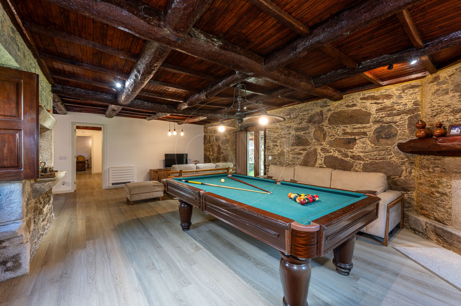 House T4 for For sale in Gondar e Orbacém, Caminha, Viana do Castelo - Sala (Imagem 6)