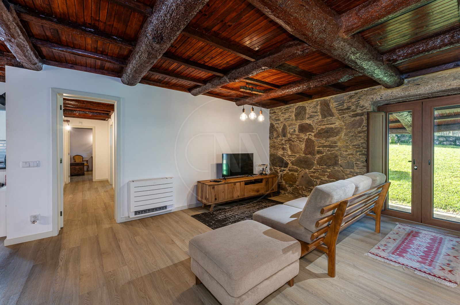 House T4 for For sale in Gondar e Orbacém, Caminha, Viana do Castelo - Sala (Imagem 7)