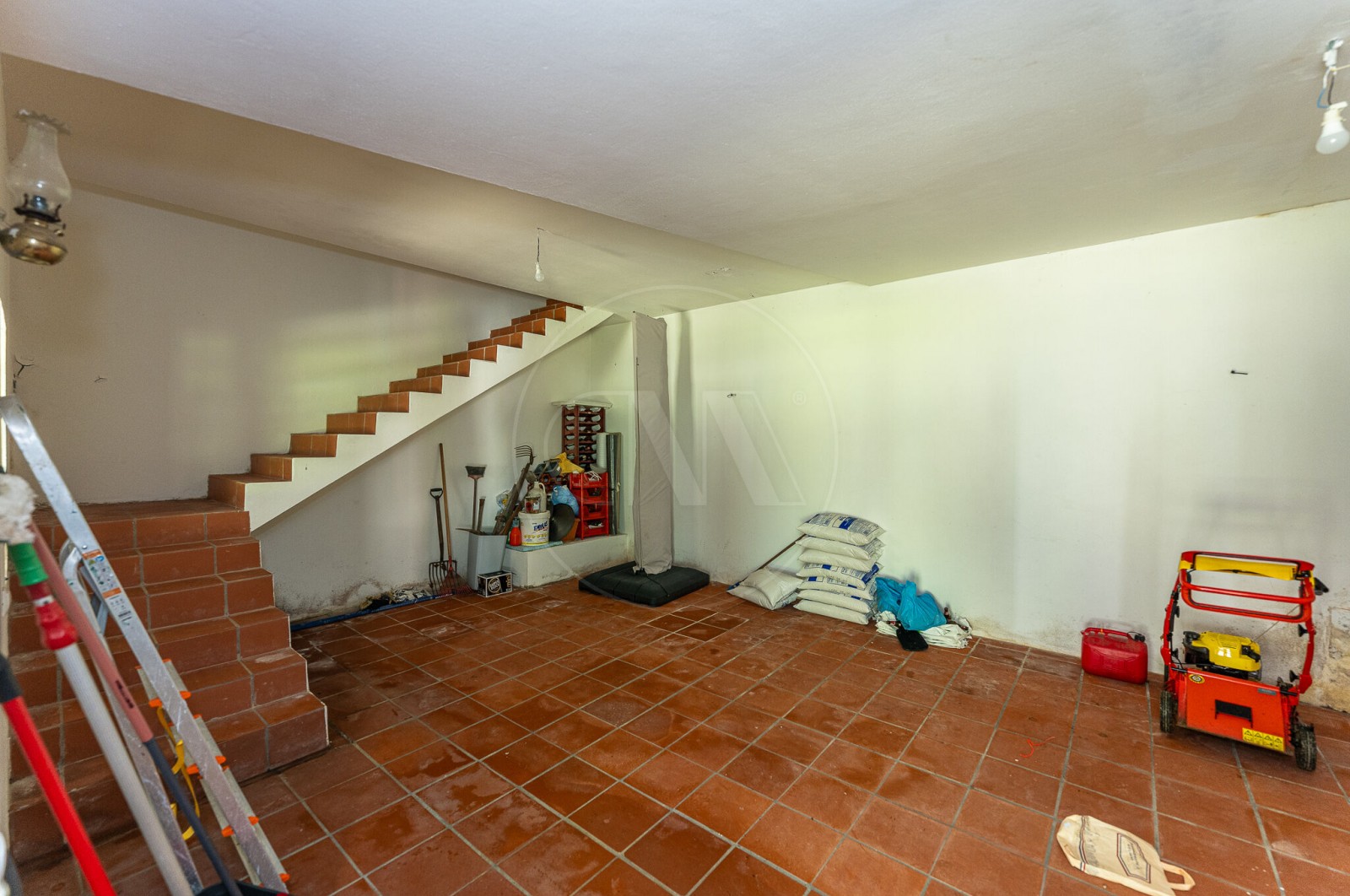 House T4 for For sale in Gondar e Orbacém, Caminha, Viana do Castelo - Parqueamento/Garagem (Imagem 1)