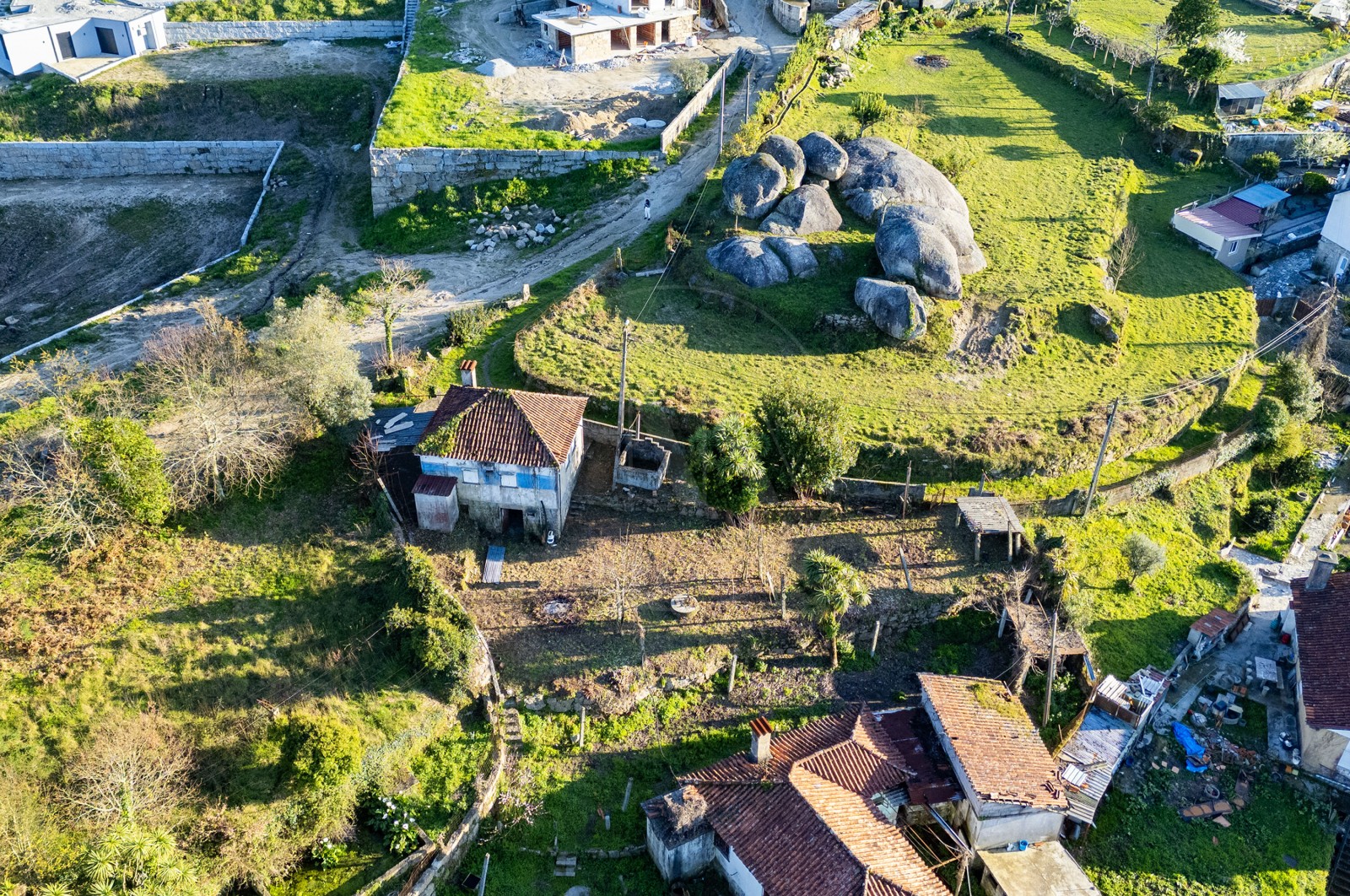 Moradia T2 para Venda em Priscos, Braga, Braga - Área envolvente (Imagem 5)