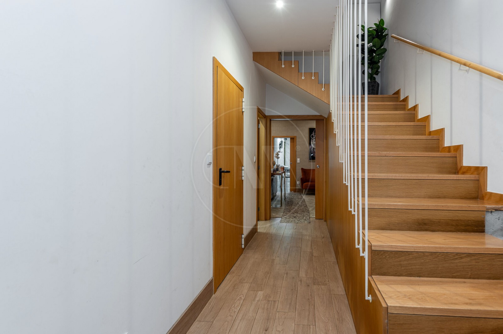 House T3 for For sale in Paranhos, Porto, Porto - Hall de entrada (Imagem 2)