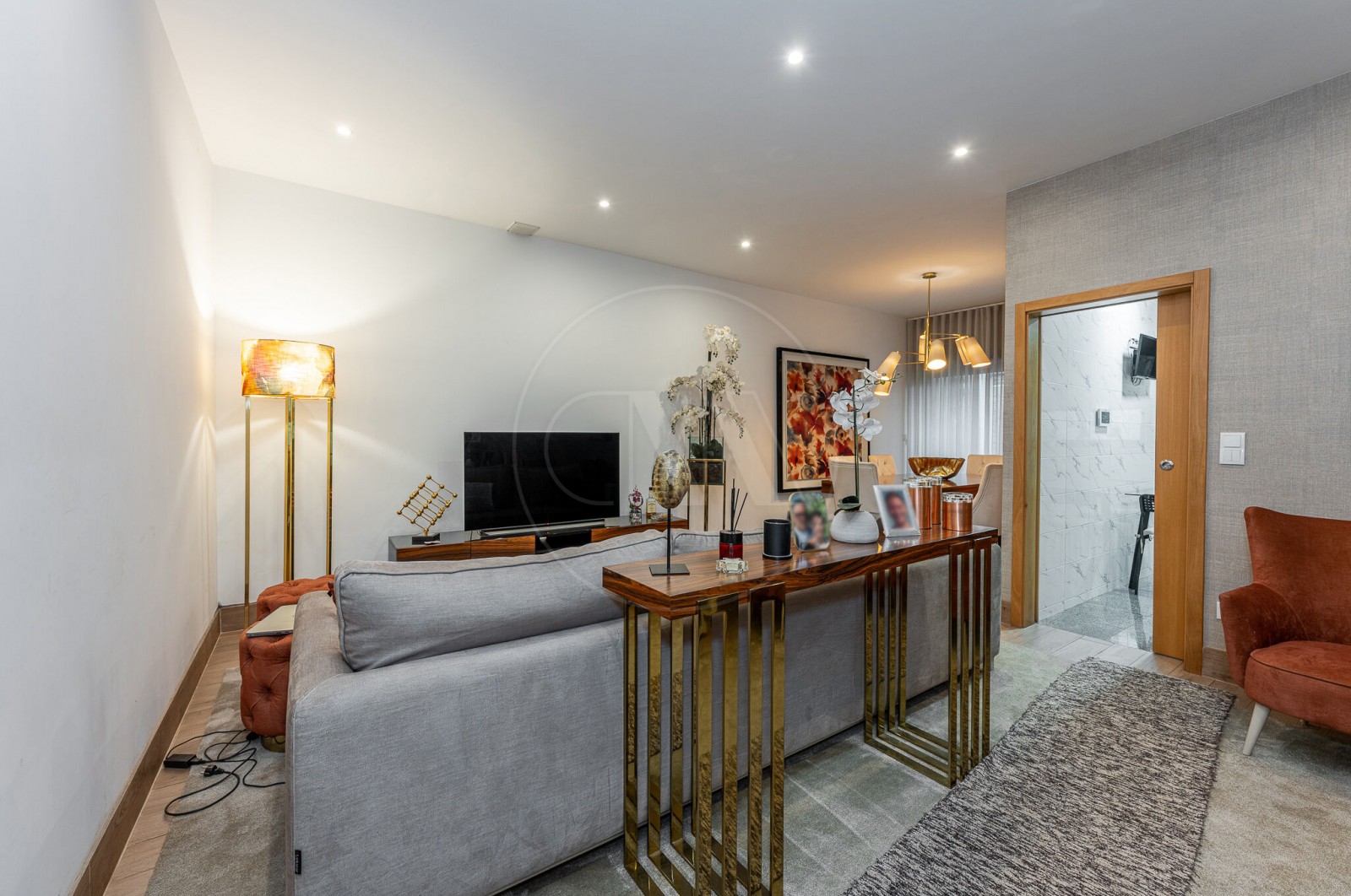 House T3 for For sale in Paranhos, Porto, Porto - Sala (Imagem 2)