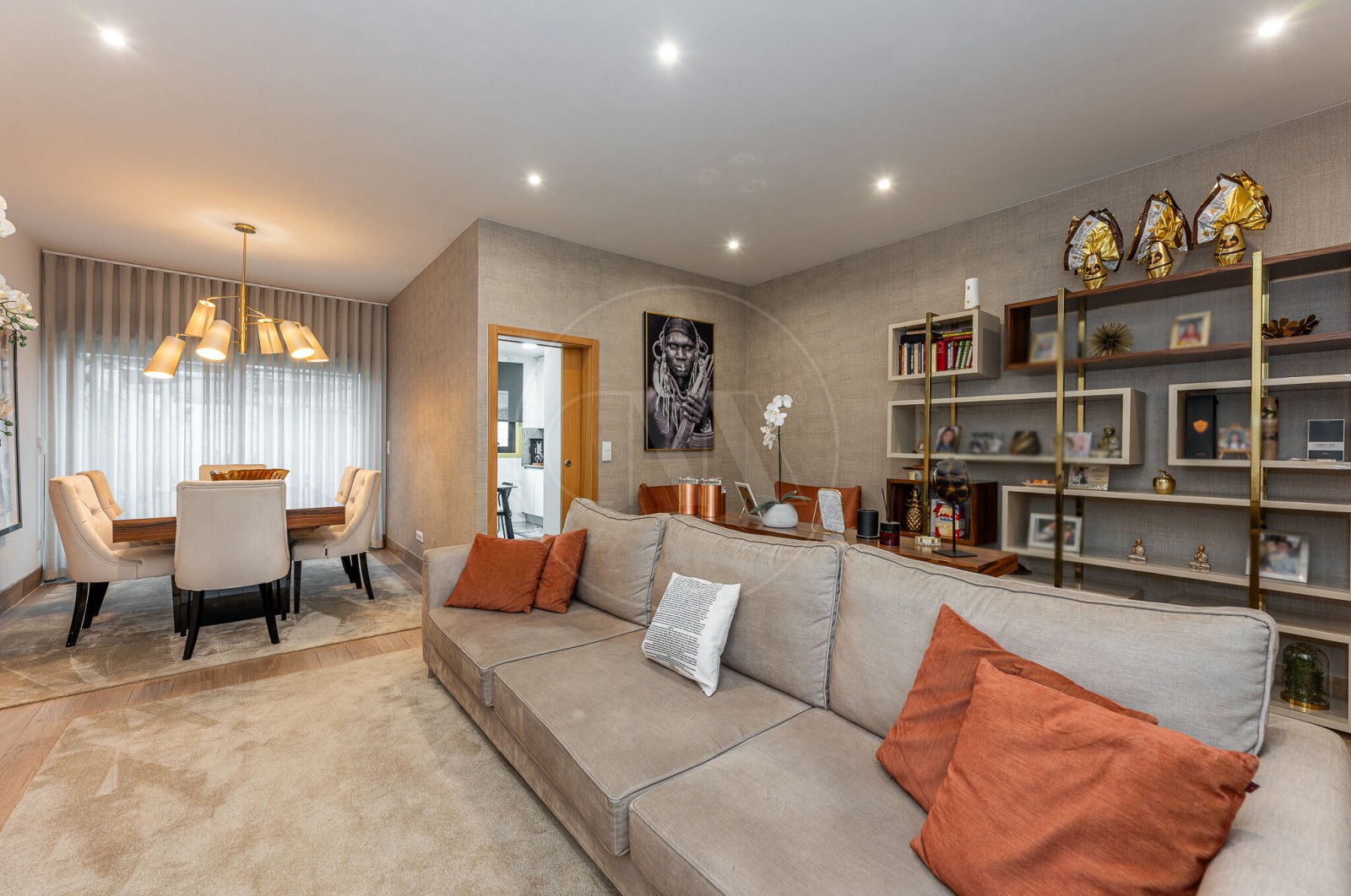 House T3 for For sale in Paranhos, Porto, Porto - Sala (Imagem 5)