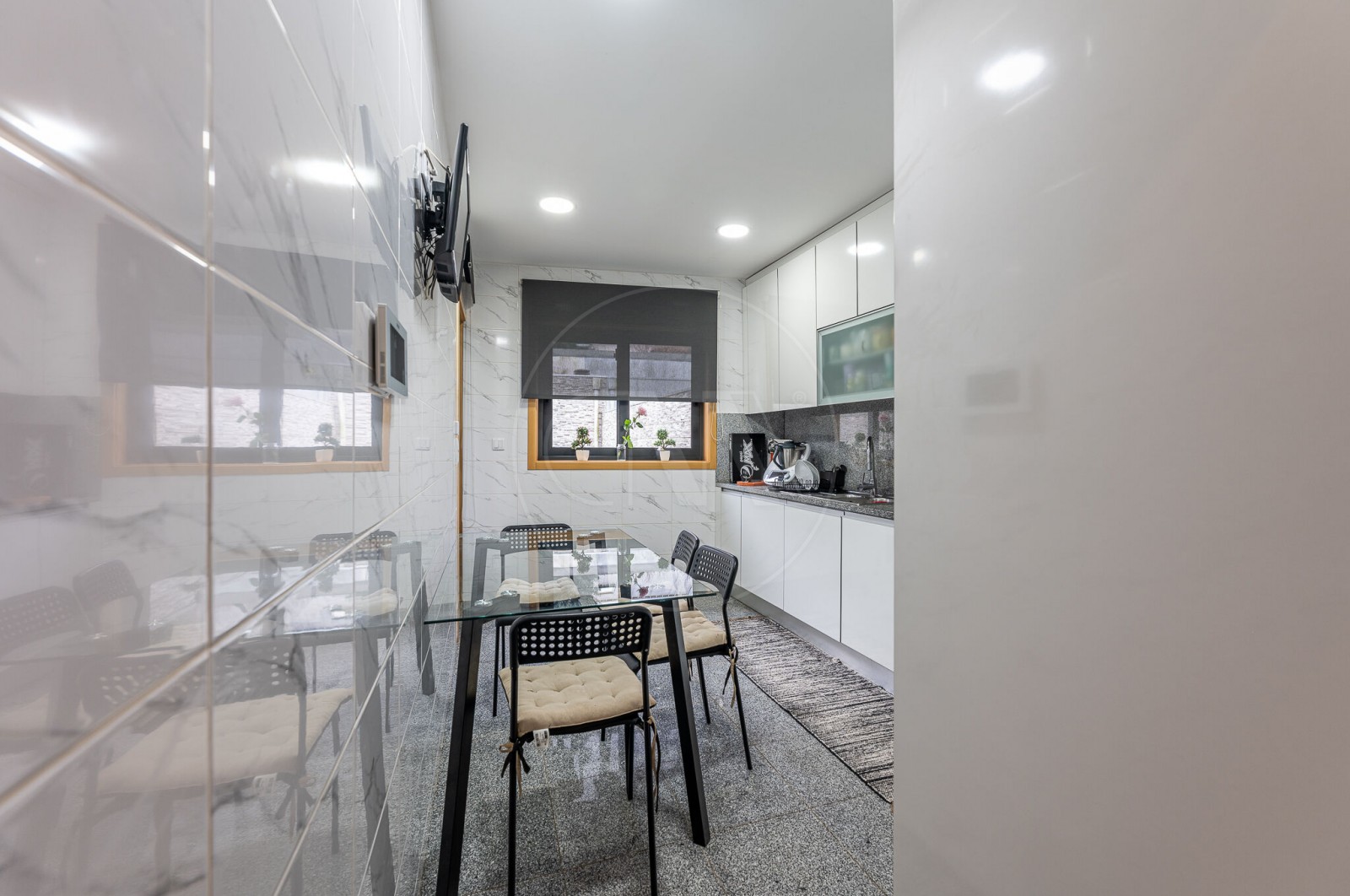 House T3 for For sale in Paranhos, Porto, Porto - Cozinha (Imagem 1)