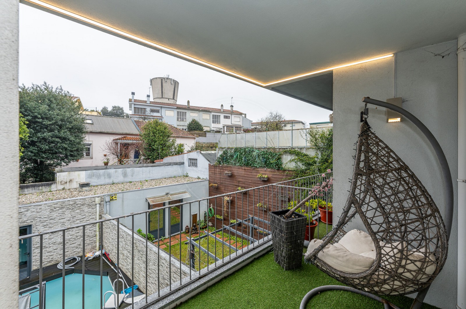 House T3 for For sale in Paranhos, Porto, Porto - Varanda (Imagem 1)