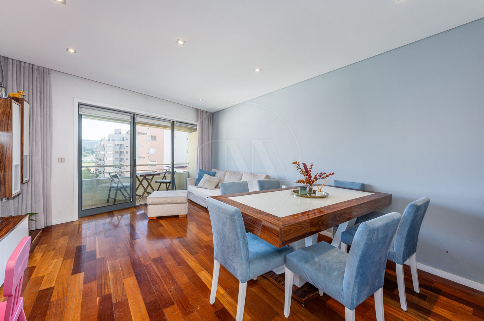 Apartment T2 for For sale in Rio Tinto, Gondomar, Porto - Sala (Imagem 1)